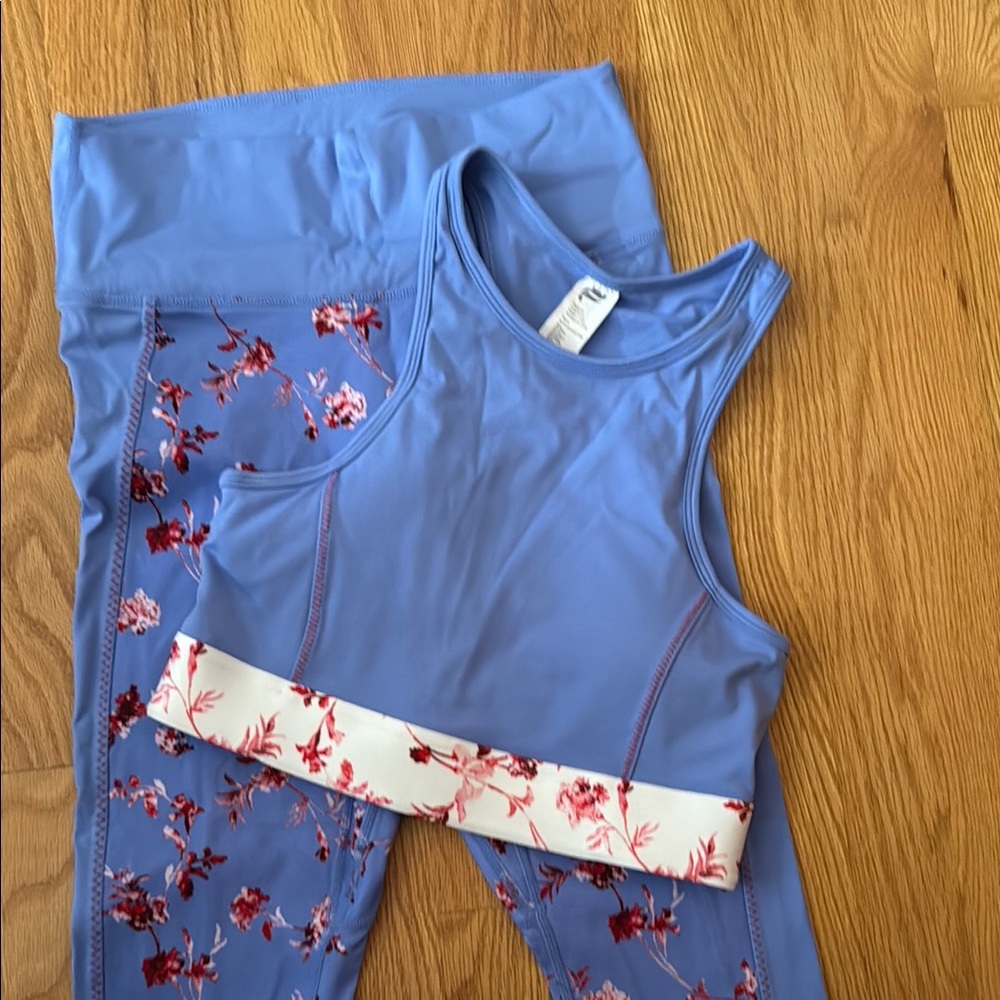 Fabletics Light Blue Activewear Like New. Top size S and Leggings size M.
